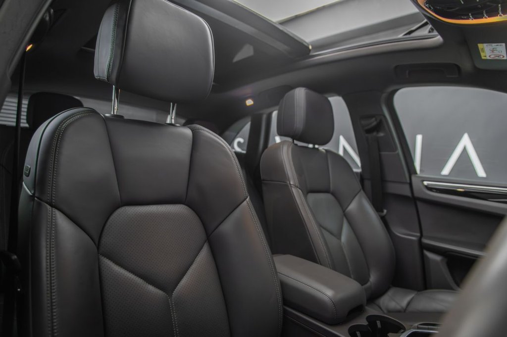 Used Porsche Macan 2020 for sale - 76400497: Photo 16