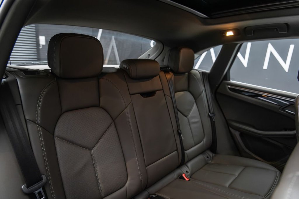 Used Porsche Macan 2020 for sale - 76400497: Photo 17