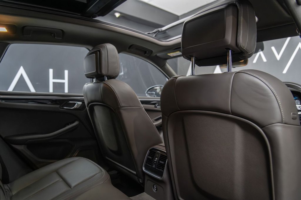 Used Porsche Macan 2020 for sale - 76400497: Photo 18