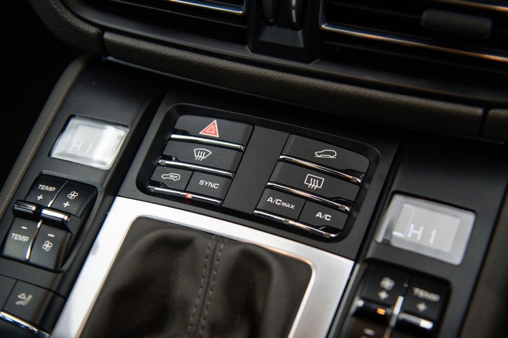 Used Porsche Macan 2020 for sale - 76400497: Photo 20