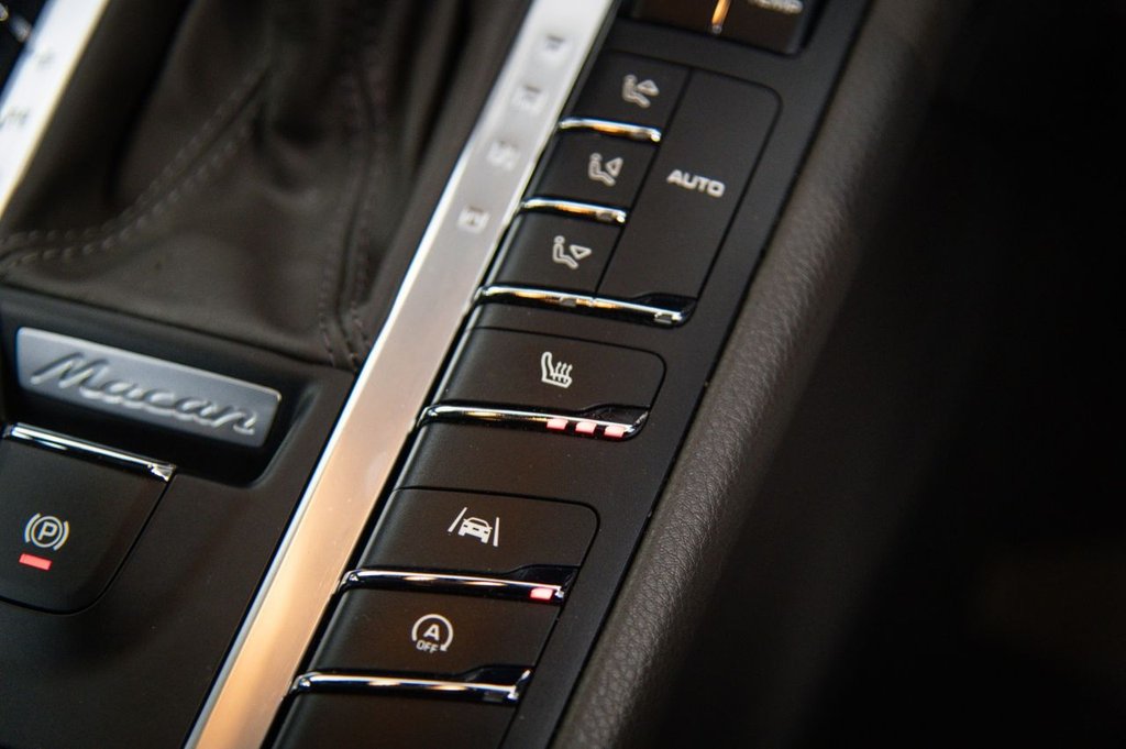 Used Porsche Macan 2020 for sale - 76400497: Photo 23