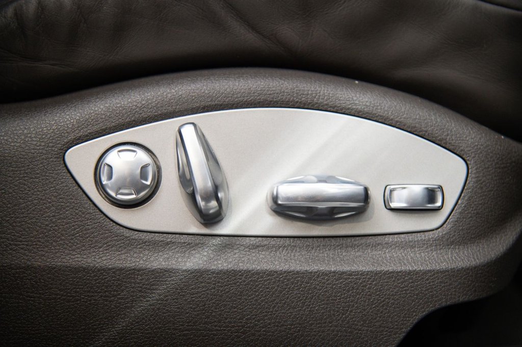 Used Porsche Macan 2020 for sale - 76400497: Photo 33