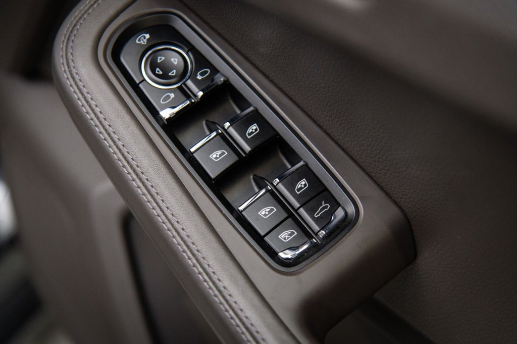 Used Porsche Macan 2020 for sale - 76400497: Photo 36