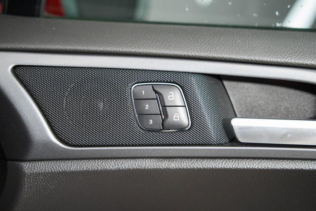 Used Ford Mondeo 2017 for sale - 78082283: Photo 24