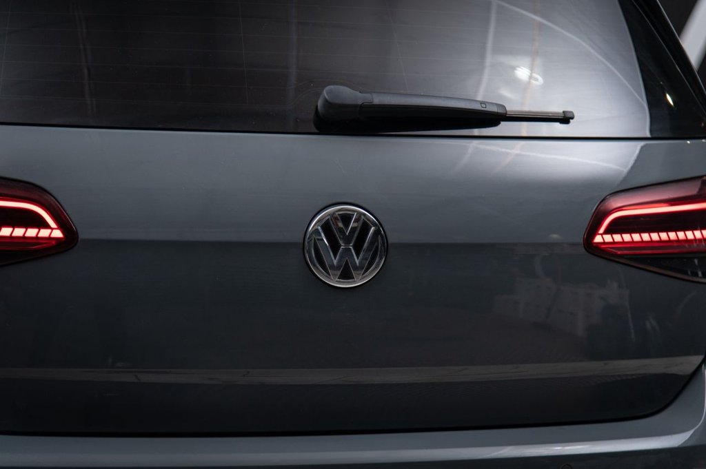 Used Volkswagen Golf 2019 for sale - 76642669: Photo 14