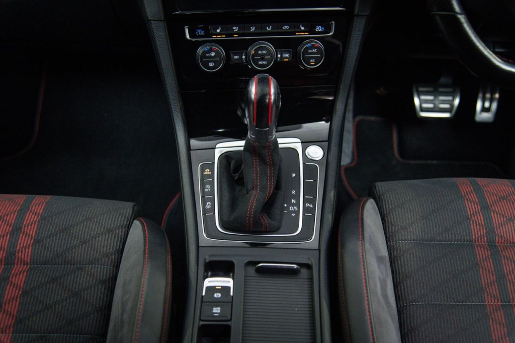 Used Volkswagen Golf 2019 for sale - 76642669: Photo 21