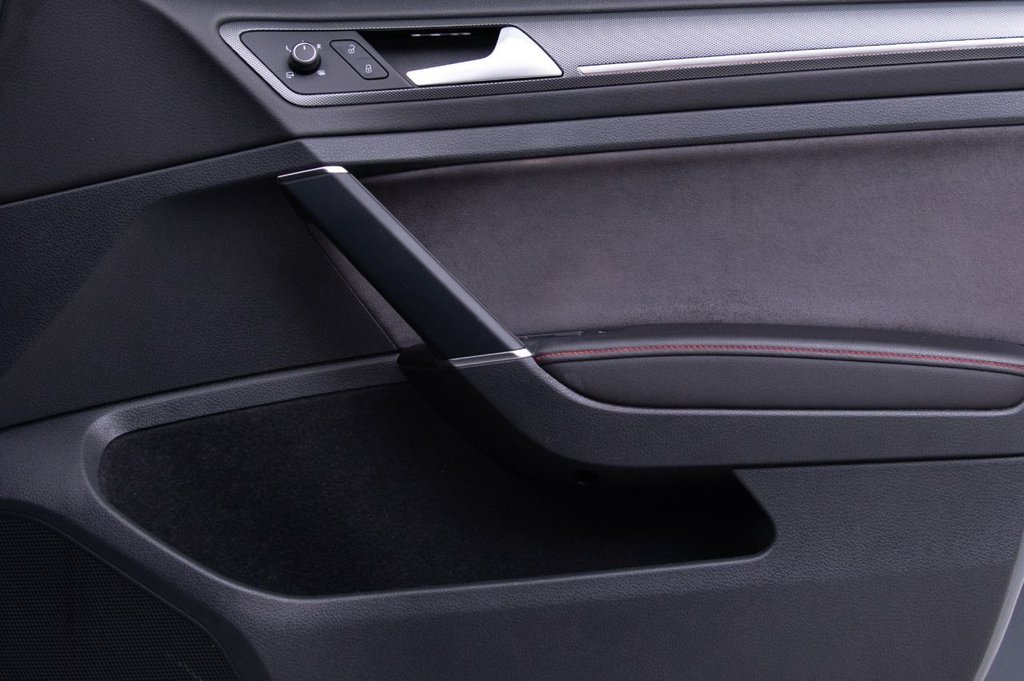 Used Volkswagen Golf 2019 for sale - 76642669: Photo 28