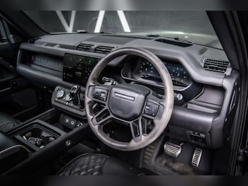Used Land Rover Defender 2022 for sale - 75642815: Photo