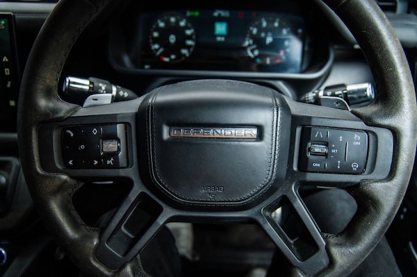 Used Land Rover Defender 2022 for sale - 75642815: Photo 30