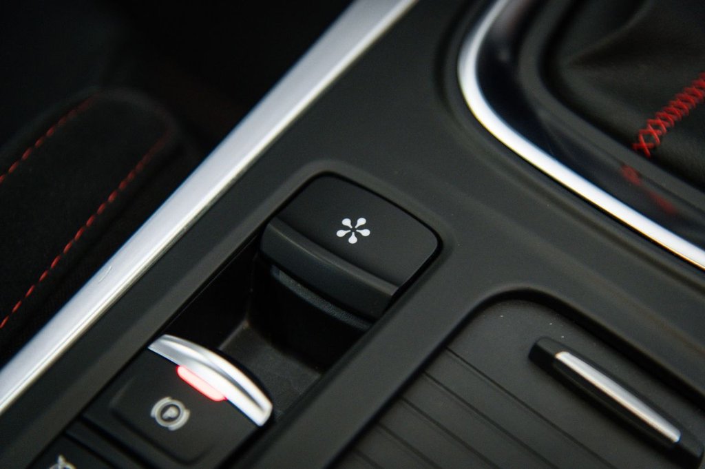 Used Renault Megane 2019 for sale - 76570499: Photo 19