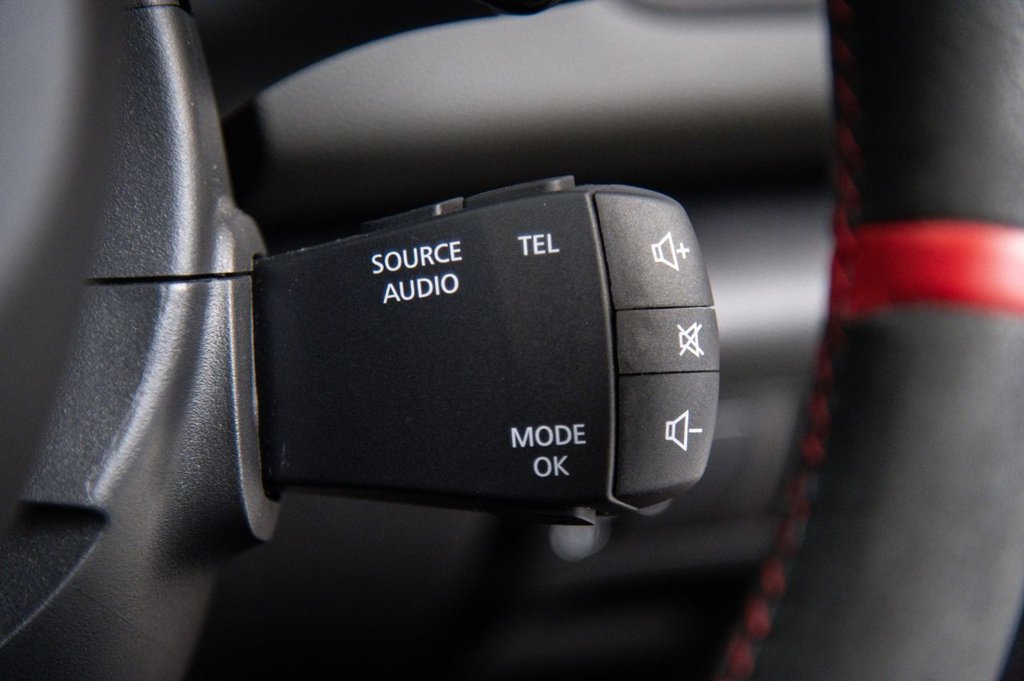 Used Renault Megane 2019 for sale - 76570499: Photo 25