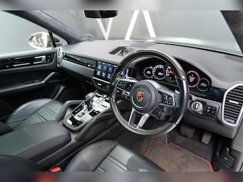 Used Porsche Cayenne 2019 for sale - 75597249: Photo