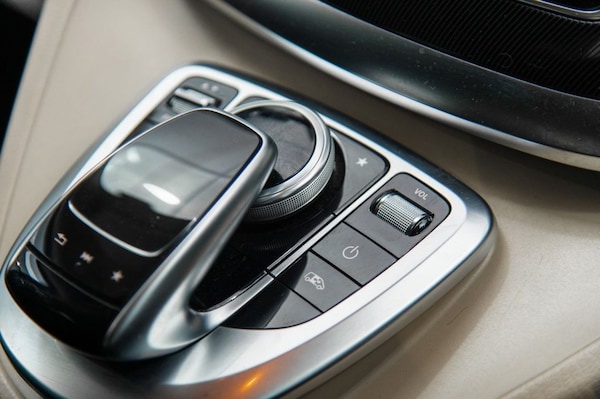 Used Mercedes-Benz V-Class 2019 for sale - 74592477: Photo 34