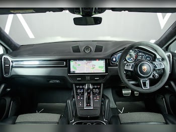 Used Porsche Cayenne 2020 for sale - 79022430: Photo