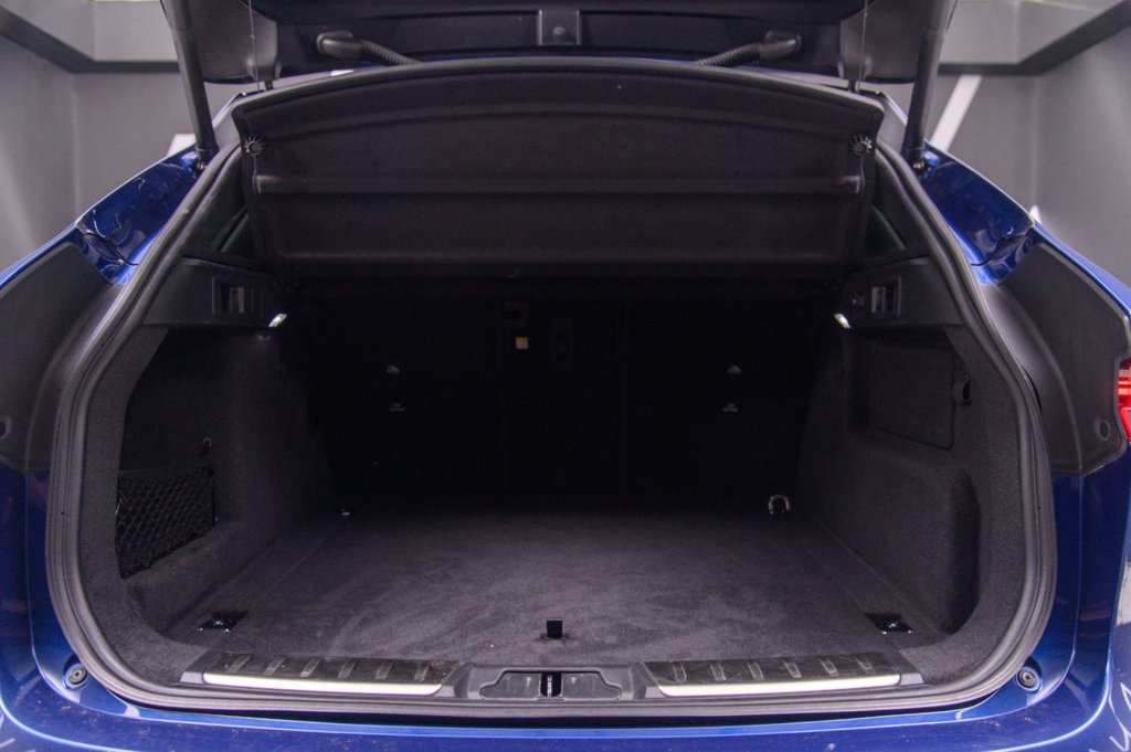 Used Jaguar F-Pace 2021 for sale - 76841325: Photo 12