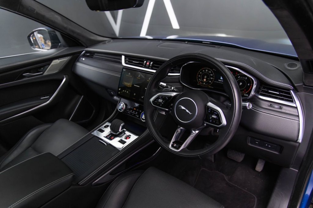 Used Jaguar F-Pace 2021 for sale - 76841325: Photo 13