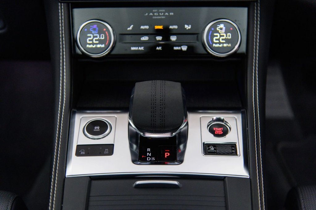 Used Jaguar F-Pace 2021 for sale - 76841325: Photo 16