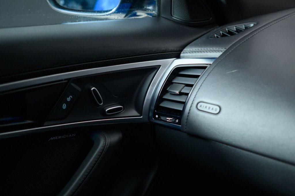 Used Jaguar F-Type 2018 for sale - 77153681: Photo 22