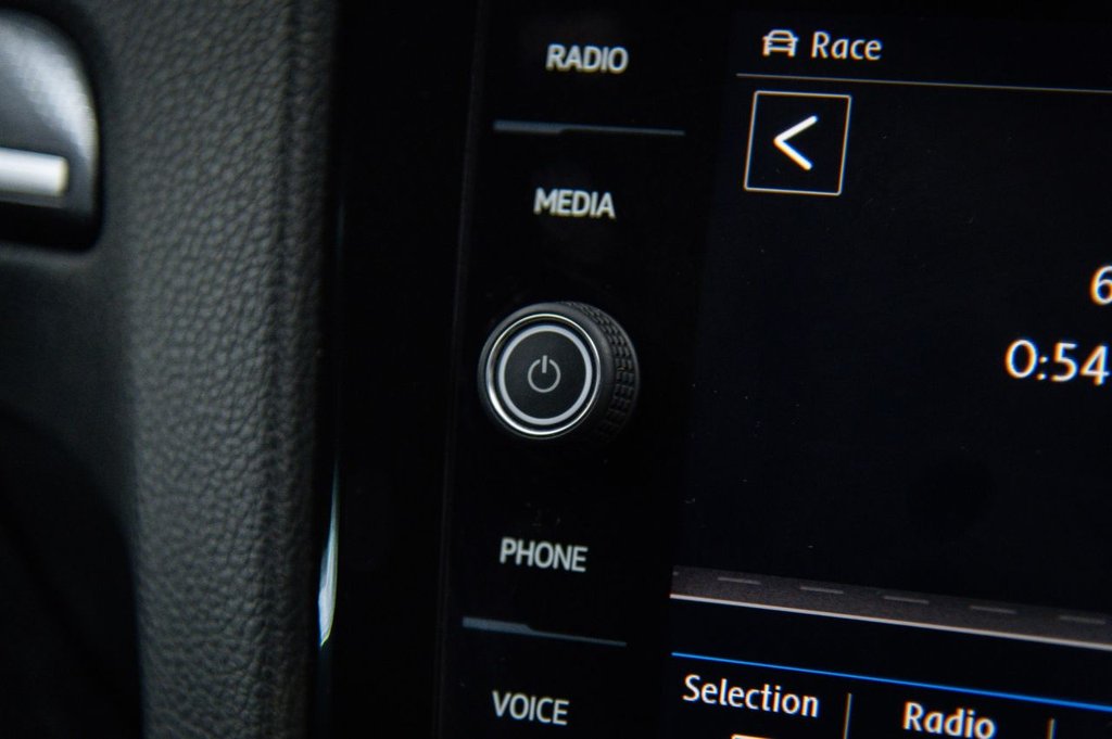 Used Volkswagen Golf 2019 for sale - 76582571: Photo 23