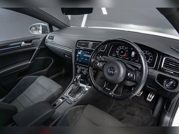 Used Volkswagen Golf 2019 for sale - 76582571: Photo