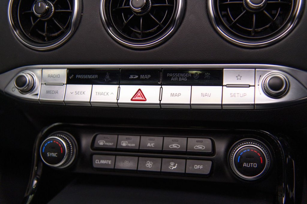 Used Kia Stinger 2017 for sale - 77089235: Photo 13