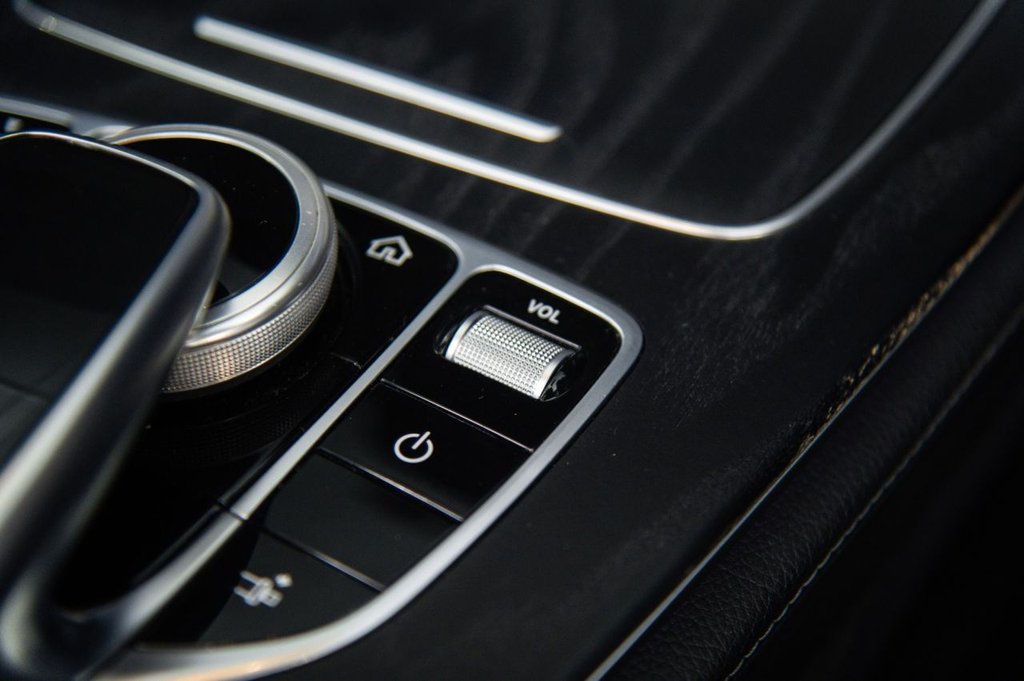 Used Mercedes-Benz E Class 2020 for sale - 76304309: Photo 19
