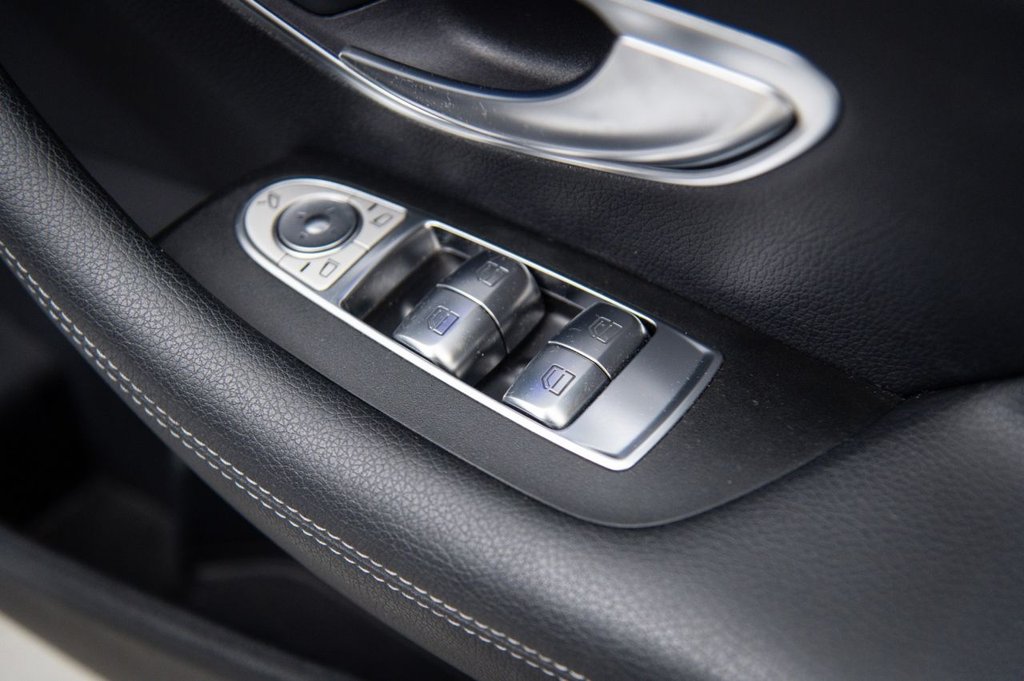 Used Mercedes-Benz E Class 2020 for sale - 76304309: Photo 34