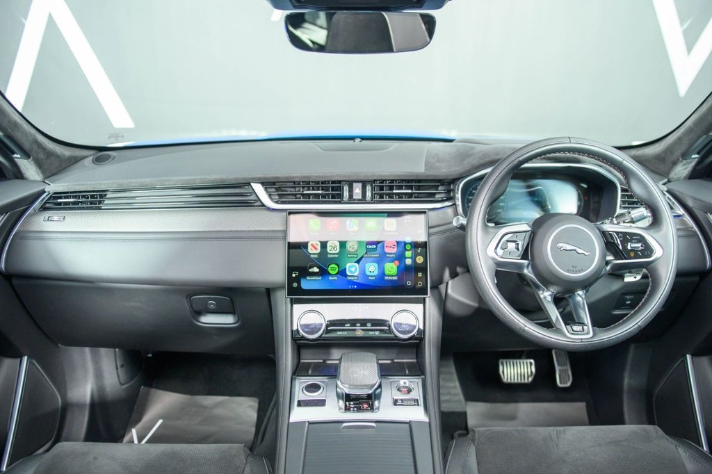 Used Jaguar F-Pace 2021 for sale - 78030423: Photo 2