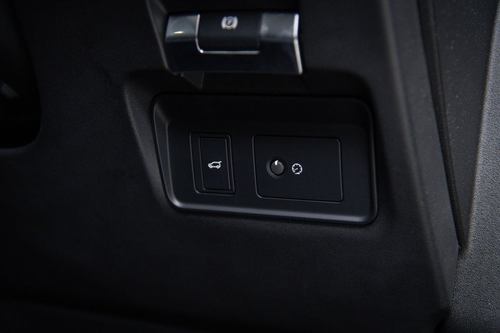 Used Land Rover Discovery Sport 2019 for sale - 76582187: Photo 28