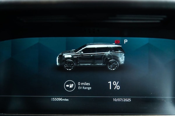 Used Land Rover Discovery Sport 2022 for sale - 75206659: Photo 32