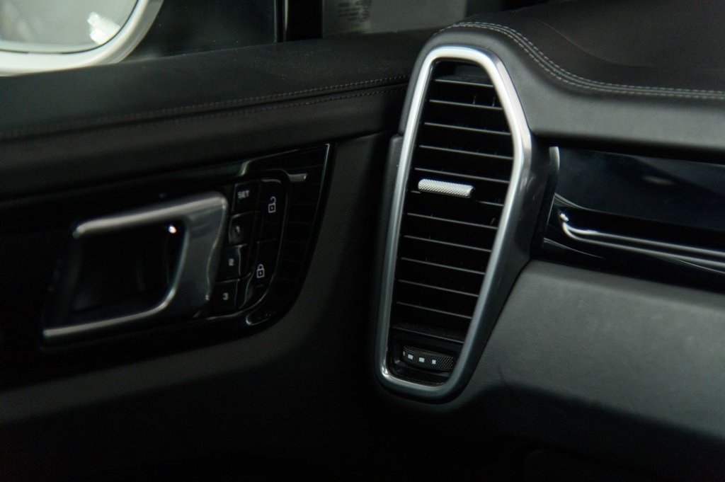 Used Porsche Cayenne 2019 for sale - 77020434: Photo 23