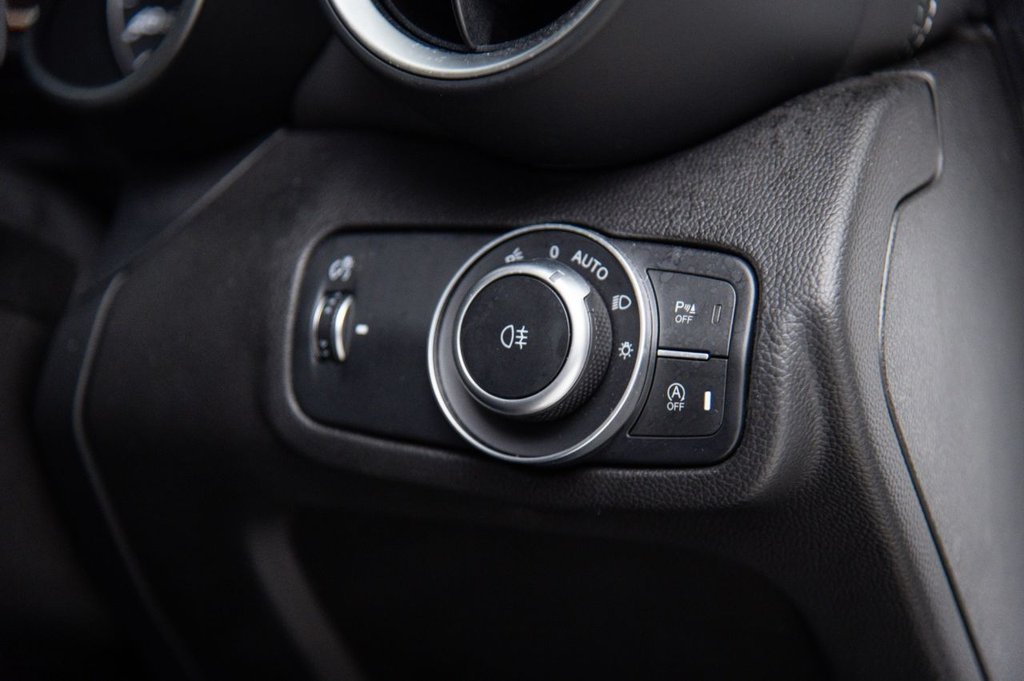 Used Alfa Romeo Giulia 2018 for sale - 76178404: Photo 28