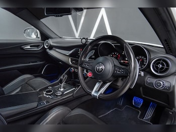 Used Alfa Romeo Giulia 2018 for sale - 76178404: Photo 2