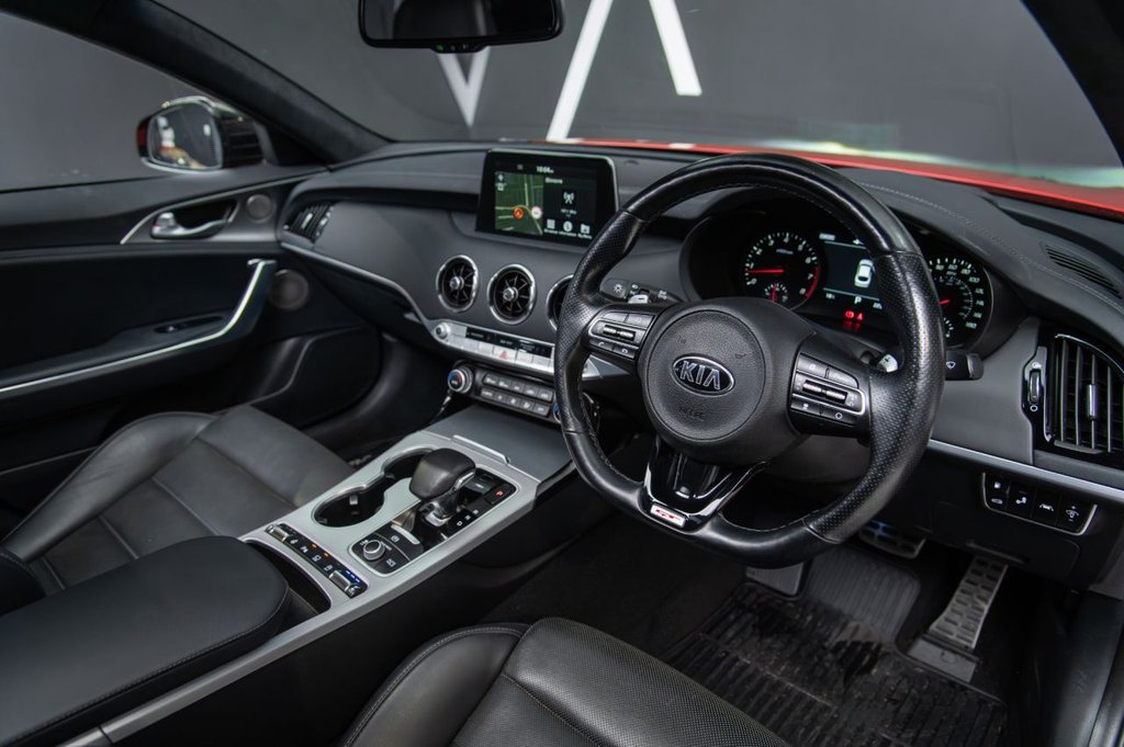 Used Kia Stinger 2019 for sale - 76356860: Photo 2