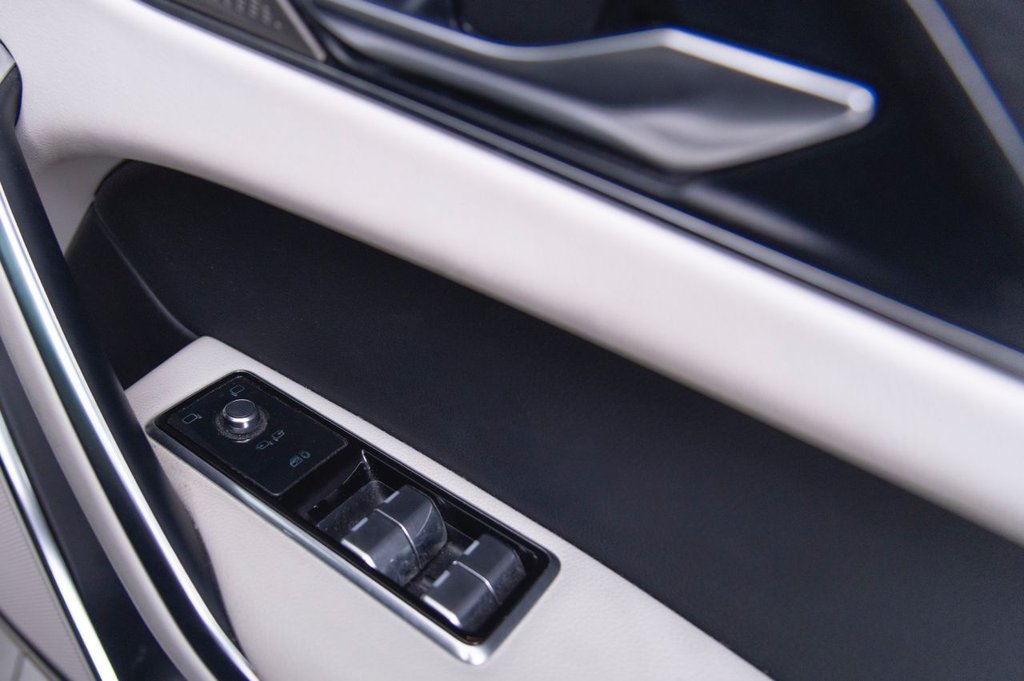 Used Jaguar F-Pace 2023 for sale - 76698660: Photo 22