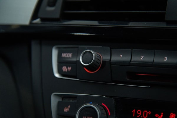 Used BMW 3 Series 2012 for sale - 76023809: Photo 24