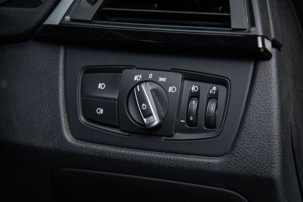 Used BMW 3 Series 2012 for sale - 76023809: Photo 35