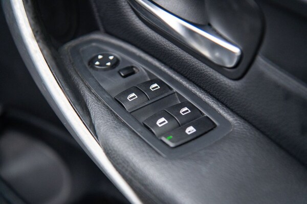 Used BMW 3 Series 2012 for sale - 76023809: Photo 36