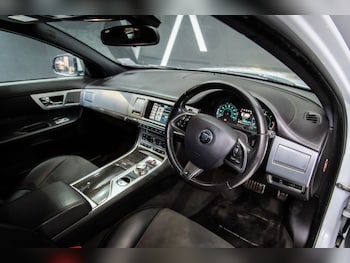 Used Jaguar XF 2015 for sale - 77708935: Photo