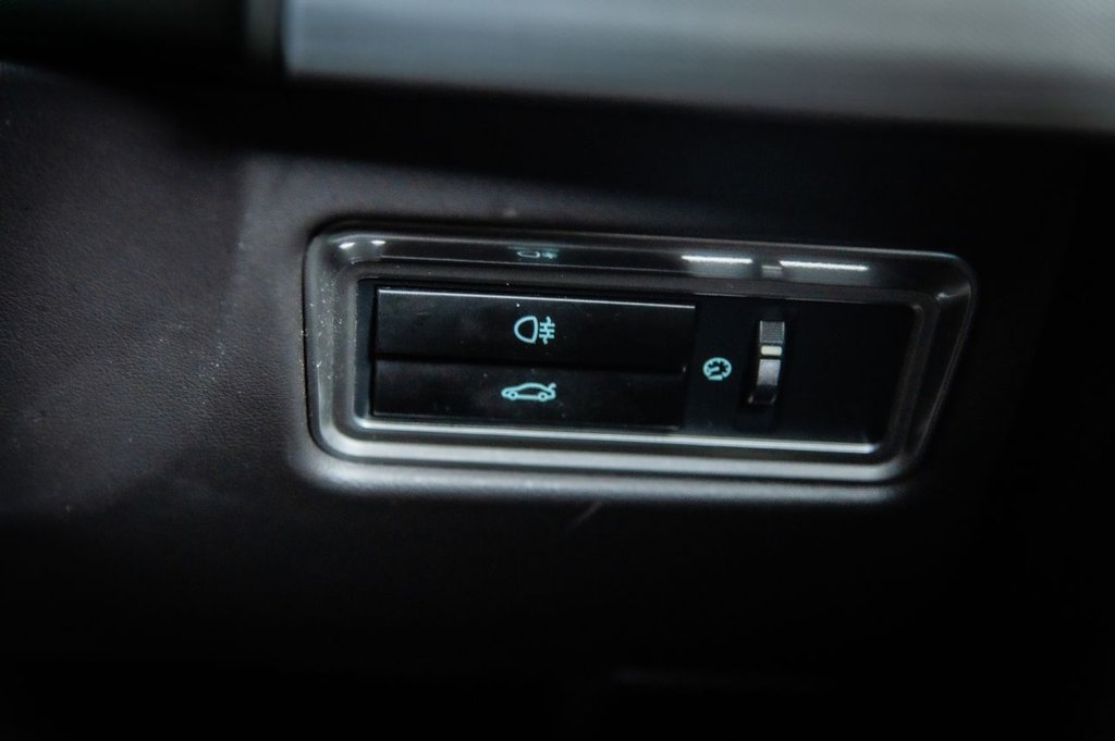 Used Jaguar XF 2015 for sale - 77708935: Photo 44