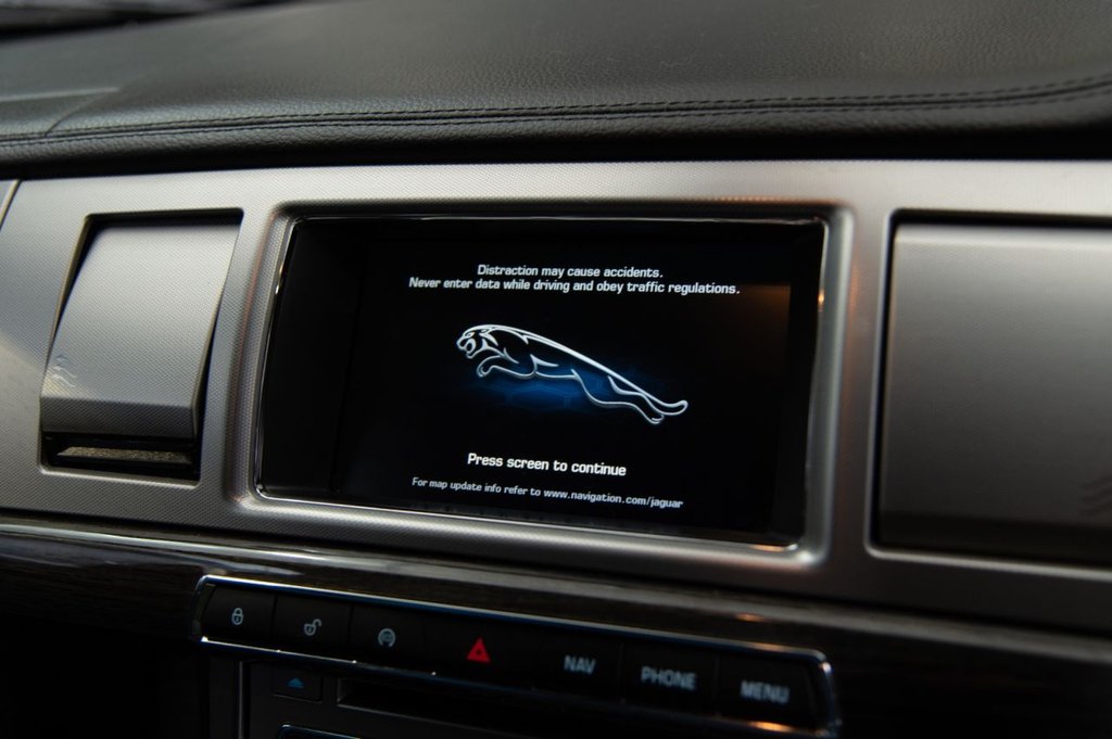 Used Jaguar XF 2015 for sale - 77708935: Photo 6