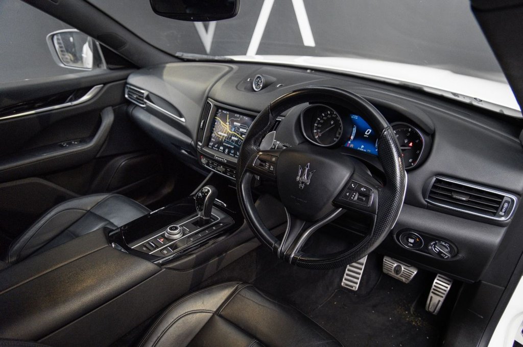 Used Maserati Levante 2018 for sale - 76655367: Photo 2