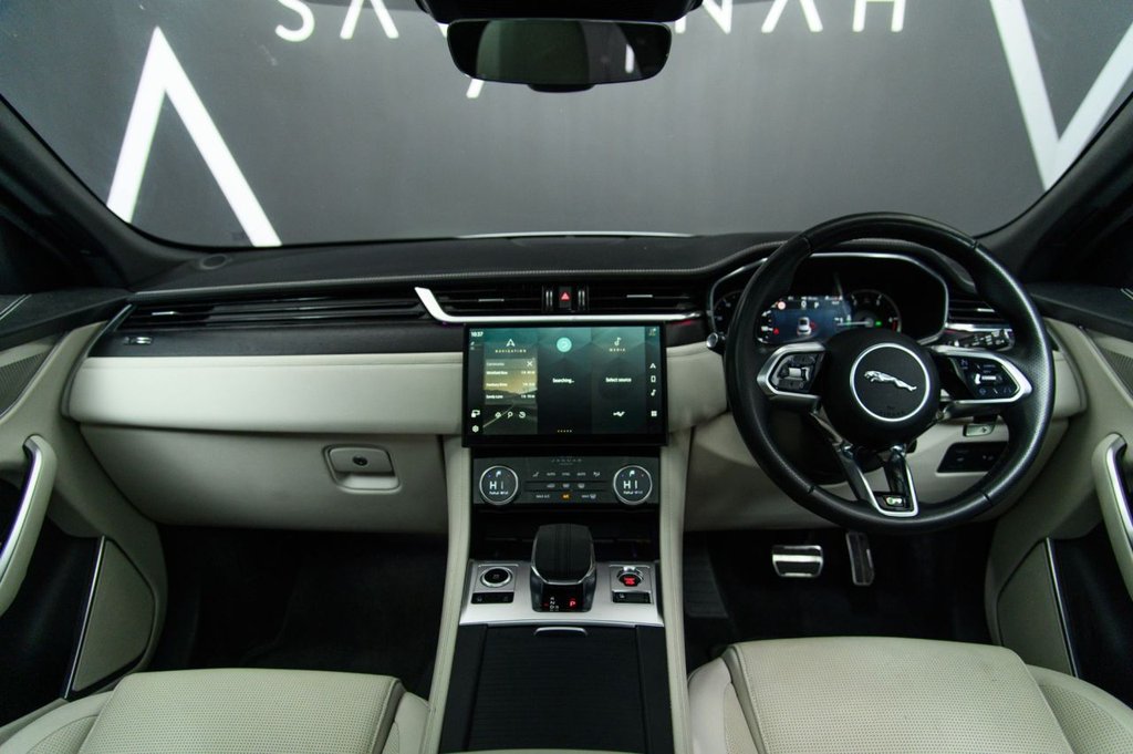 Used Jaguar F-Pace 2022 for sale - 76642564: Photo 14