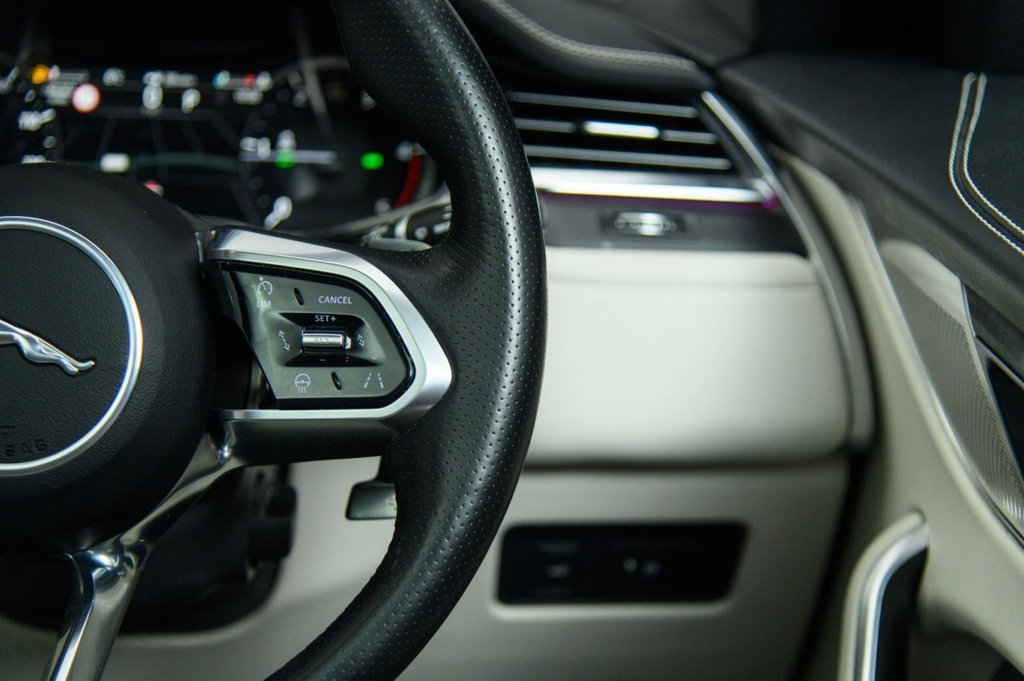 Used Jaguar F-Pace 2022 for sale - 76642564: Photo 17