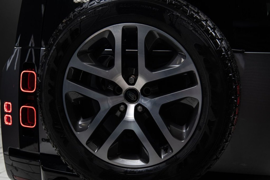 Used Land Rover Defender 2024 for sale - 76582818: Photo 11