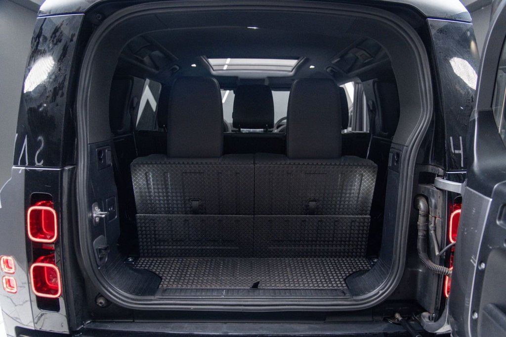 Used Land Rover Defender 2024 for sale - 76582818: Photo 17