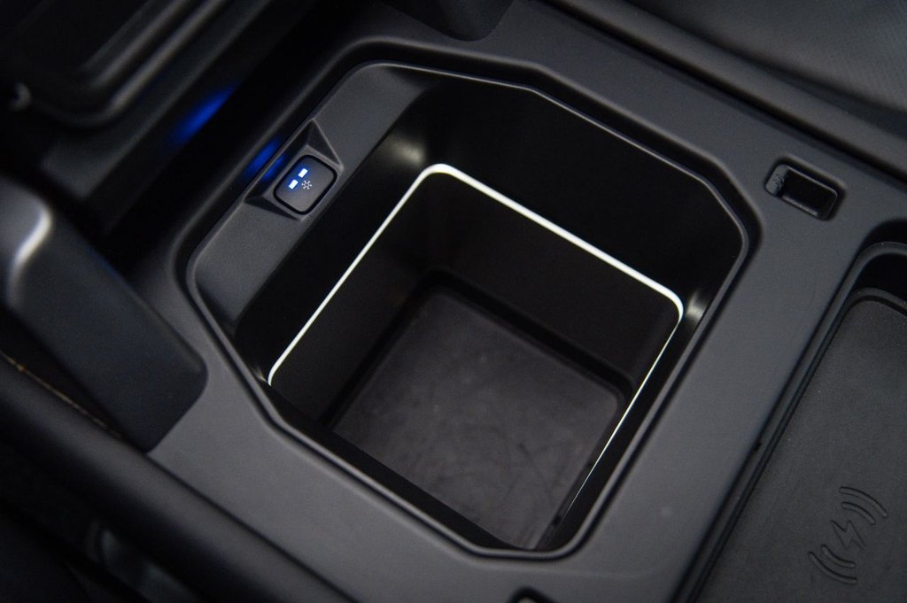 Used Land Rover Defender 2024 for sale - 76582818: Photo 21