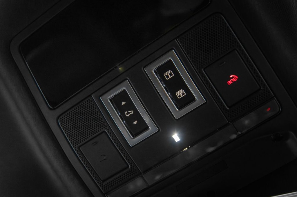 Used Land Rover Defender 2024 for sale - 76582818: Photo 24