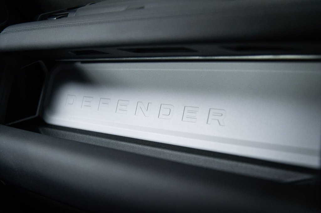 Used Land Rover Defender 2024 for sale - 76582818: Photo 30