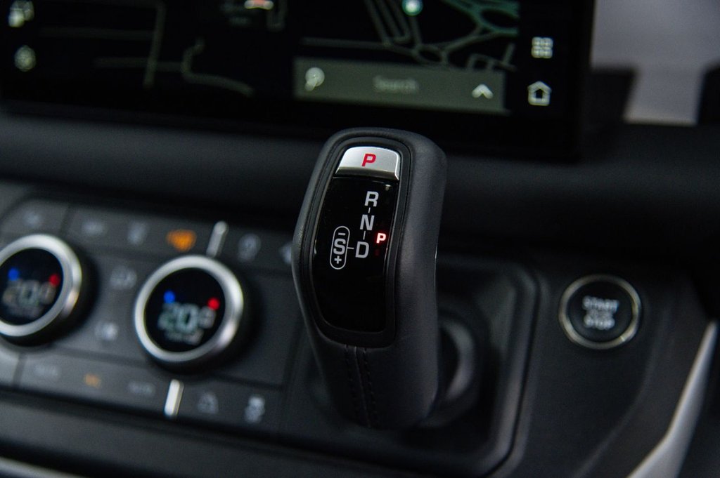 Used Land Rover Defender 2024 for sale - 76582818: Photo 37